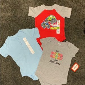 🍁 5 for $20 3-6 month onesies